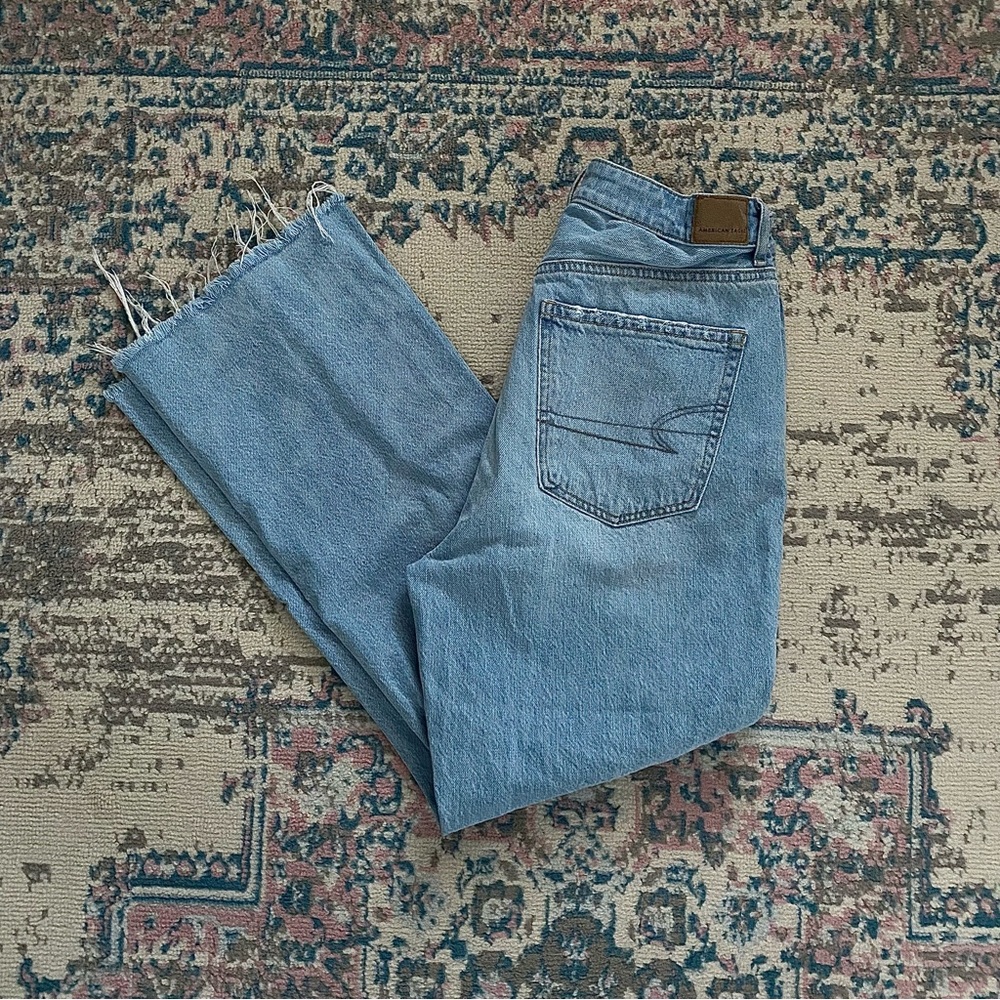 American Eagle High Waisted  90s flare Light blue Jeans